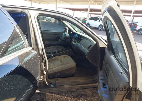 2011 Ford Crown Victoria Police Interceptor z USA, uszkodzony, nr VIN 2FABP7BV3BX162981